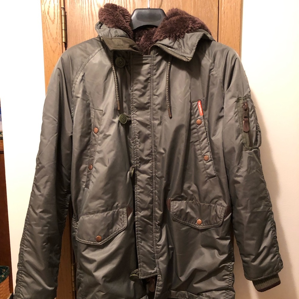 The Rookie by SuperDry men’s army green down parka